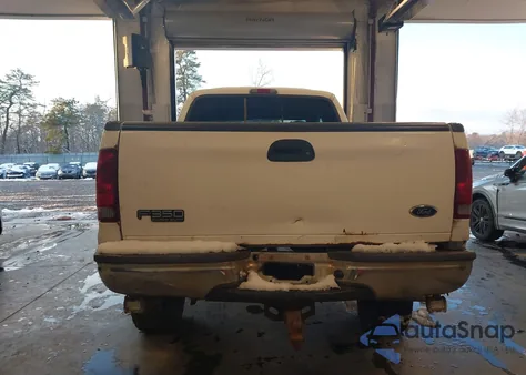 2004 Ford F-350 Lariat/Xl/Xlt z USA, uszkodzony, nr VIN 1FTSX31L24EB42289